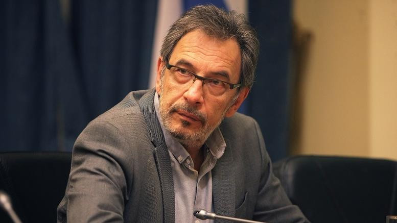 Παραίτηση Διονύση Τσακνή από την ΕΡΤ: Η κυβέρνηση νομιμοποιεί τον «καλφαγιαννισμό»